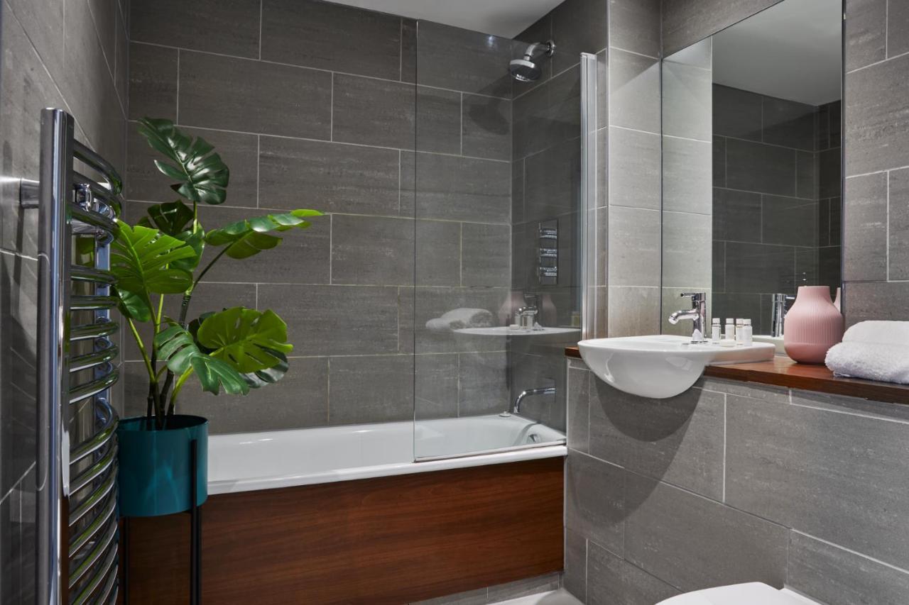 Reading Central Apartments By Viridian Apartments Экстерьер фото